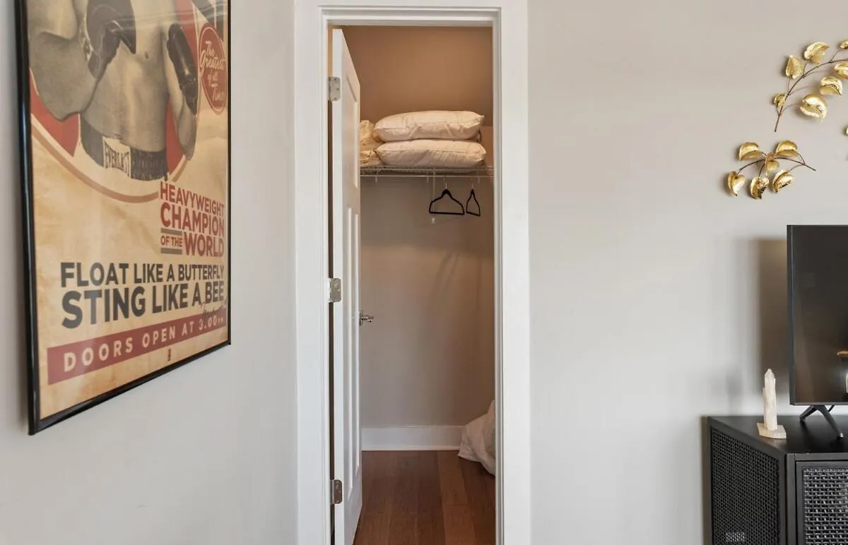 Ultimate Downtown Charlotte Oasis, 10 Guests Villa