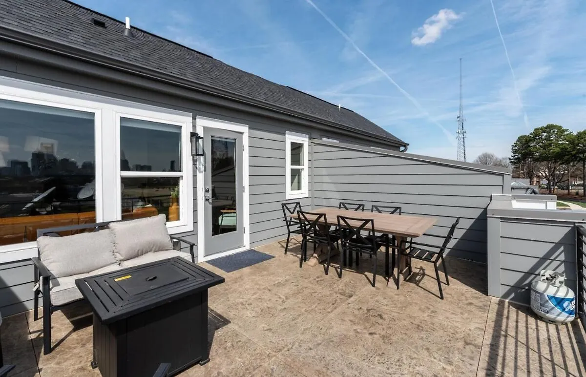 Ultimate Downtown Charlotte Oasis, 10 Guests Villa 0*,  United States