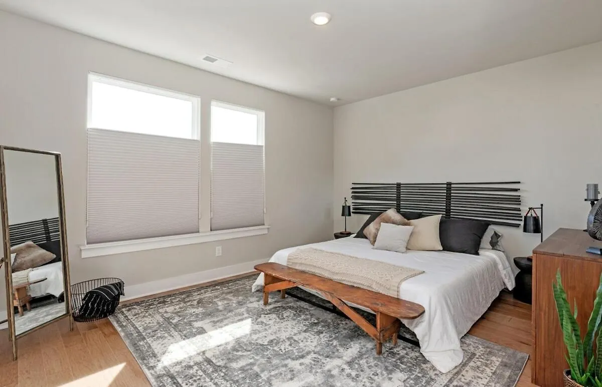Ultimate Downtown Charlotte Oasis, 10 Guests Villa Holiday home
