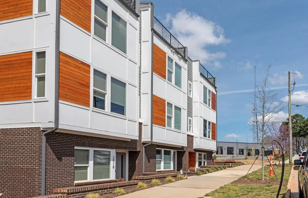 Ultimate Downtown Charlotte Oasis, 10 Guests Villa