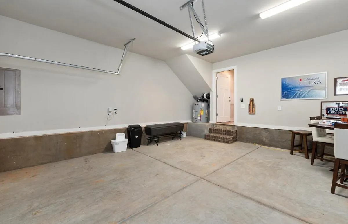 Ultimate Downtown Charlotte Oasis, 10 Guests Villa