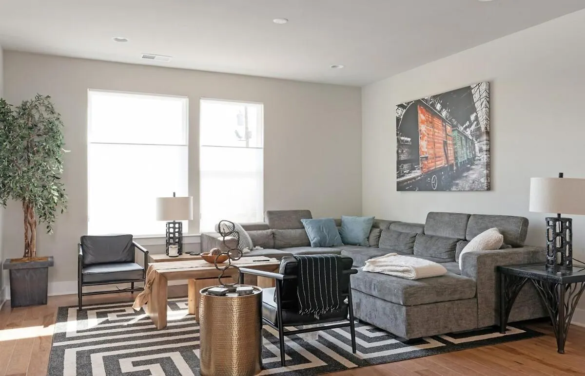 Ultimate Downtown Charlotte Oasis, 10 Guests Villa 0*,  United States